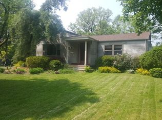 57 Farmington Rd, Amherst, MA 01002