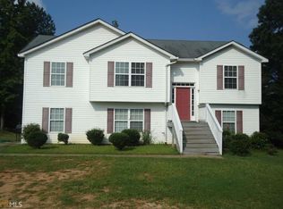 55 Pine Grove Dr, Lagrange, GA 30241