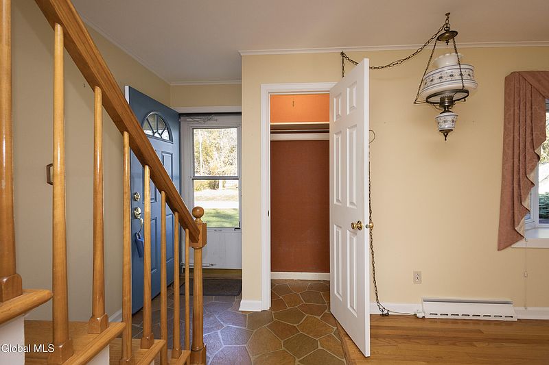 5th image of 18 Richland Drive