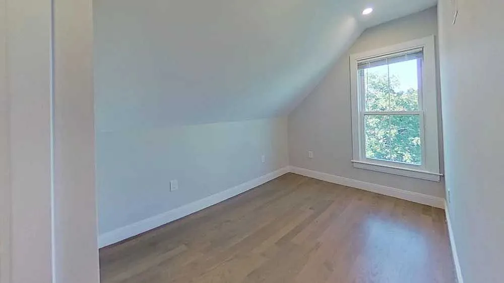 2 bed, $3,200 — Photo 3