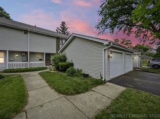 4S768 Pinehurst Dr, Naperville, IL 60563