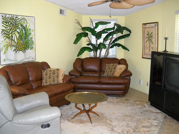 3rd image of 695 Nettles Blvd