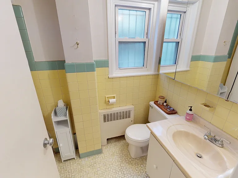 1725 Spruce St — Photo 7