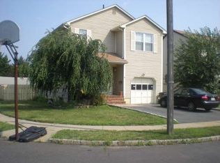 1 Varga Dr, Carteret, NJ 07008