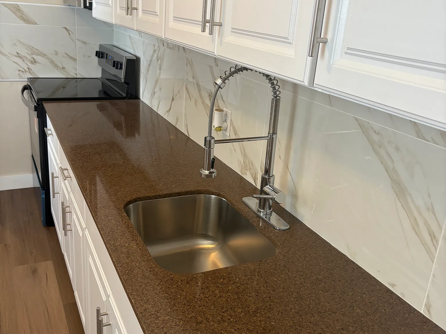 3 bed, 1252 sqft, $2,500 — Photo 4