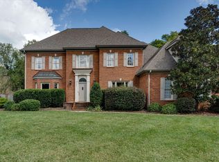 1709 Arbor Landing Dr, Hixson, TN 37343
