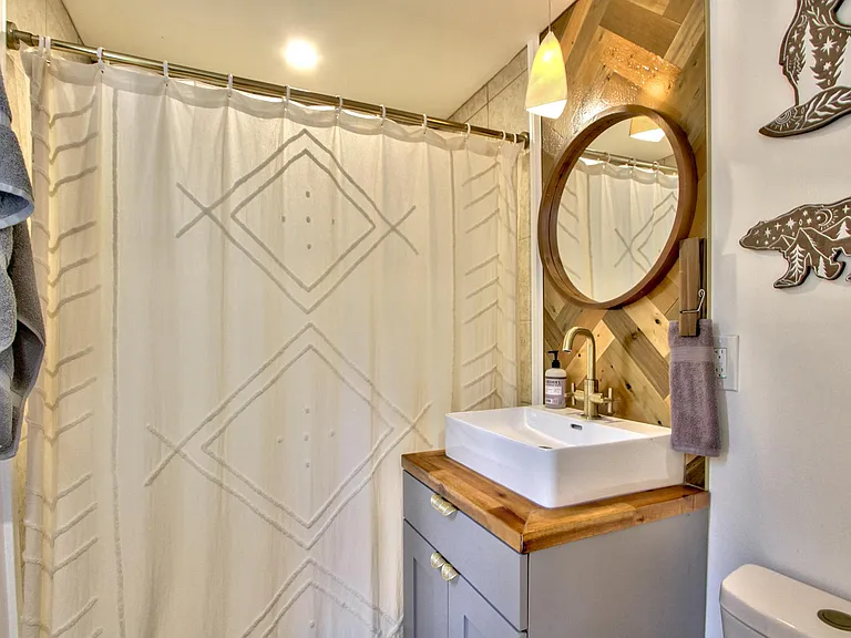 426 Maple Ln — Photo 13