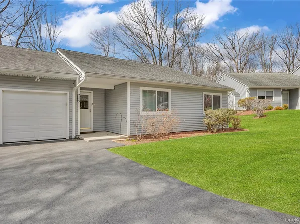 158 Carriage Court #B, Yorktown Heights, NY 10598