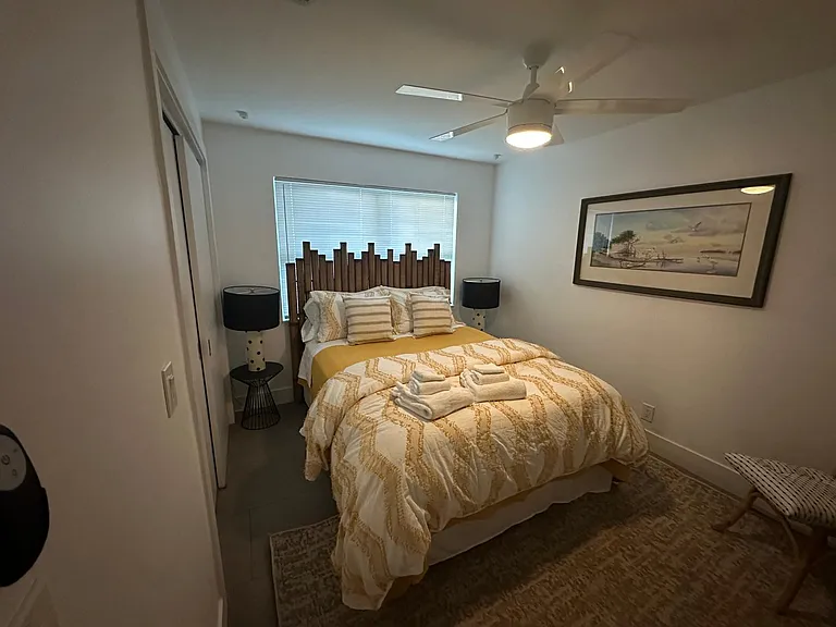 300 Central Dr — Photo 12