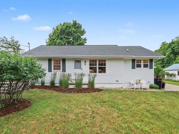 131 George St, Frankfort, MI 49635