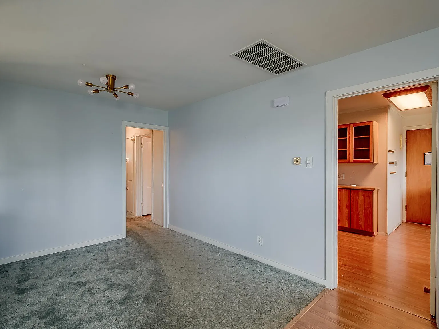 3 bed, 1820 sqft, $3,100 — Photo 4