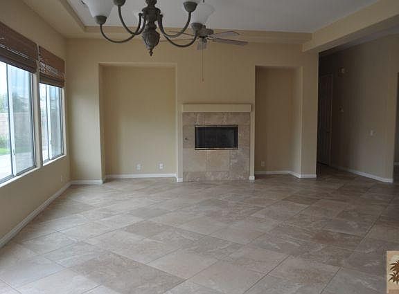 4th image of 79866 S Parkway Esplanade