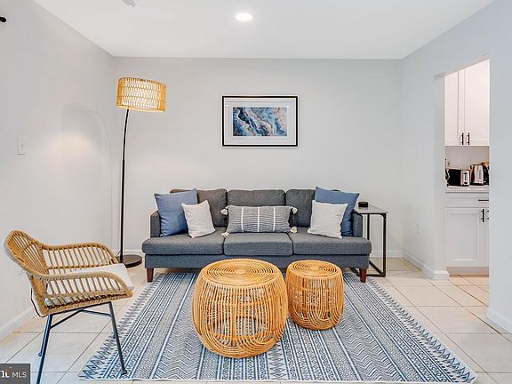 3rd image of 428 Reneau Way