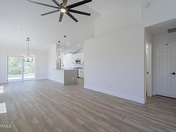 4th image of 11904 N 110th Way