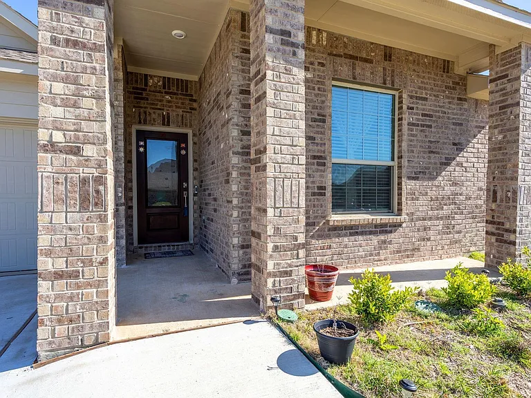 1713 Lake Grove Dr — Photo 18