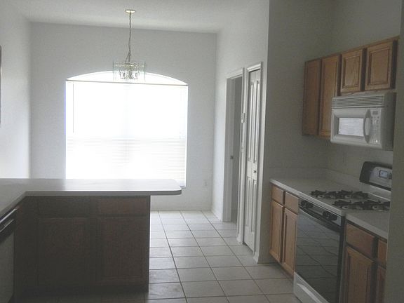 2nd image of 1924 Fellsway Ct