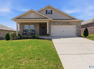 108 Settlement Dr, Huntsville, AL 35810