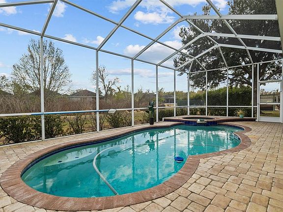 4th image of 1068 Stoney Creek Dr