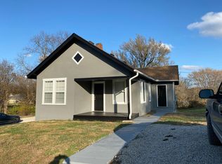 1835 Cleveland Ter, Leavenworth, KS 66048