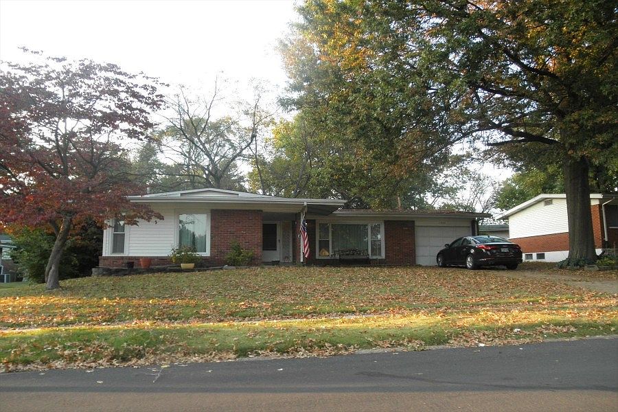 1st image of 1505 Surrey Dr