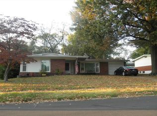 1505 Surrey Dr, Florissant, MO 63033