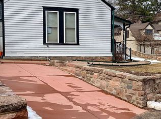 901 Prospect Pl, Manitou Springs, CO 80829