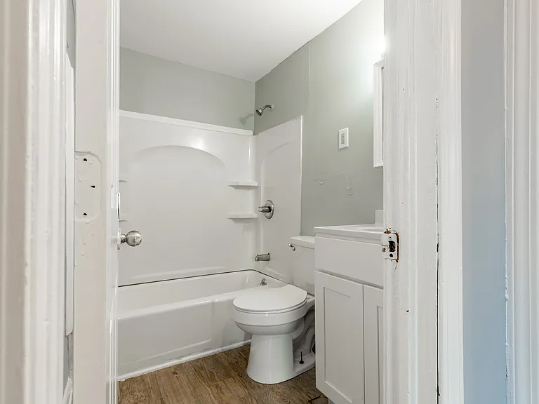 2 Bed- Bathroom