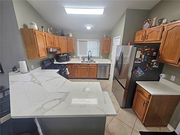 5th image of 2560 Kismet St