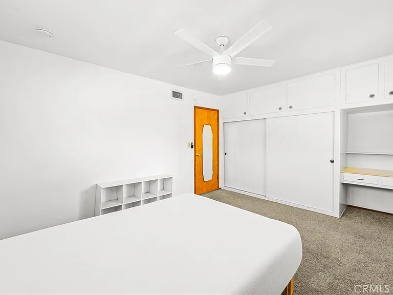 454 N Shattuck Pl — Photo 29