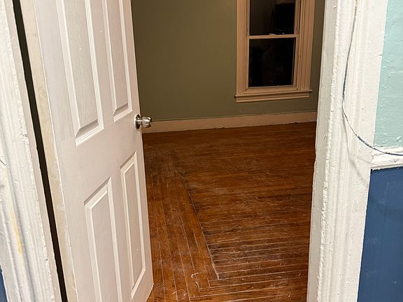 5th image of 34 Concannon St Floor 3