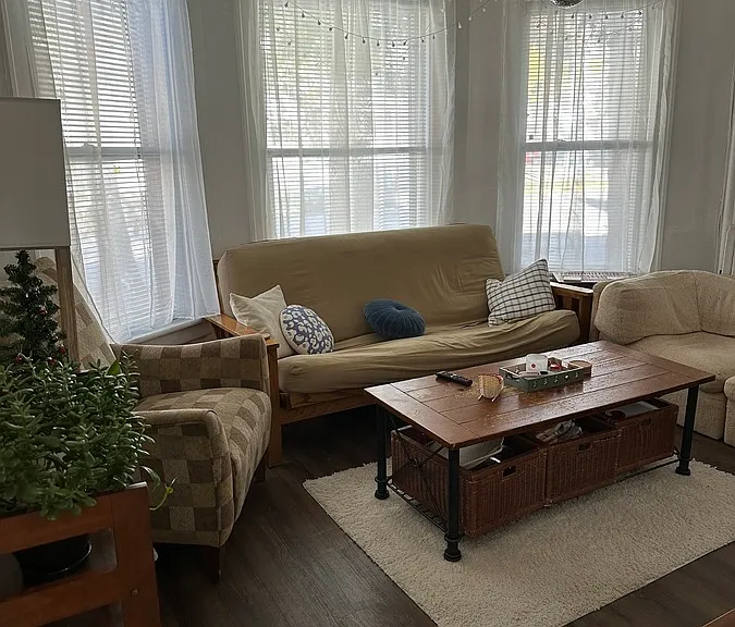 211 W Gilman St #1E — Photo 1