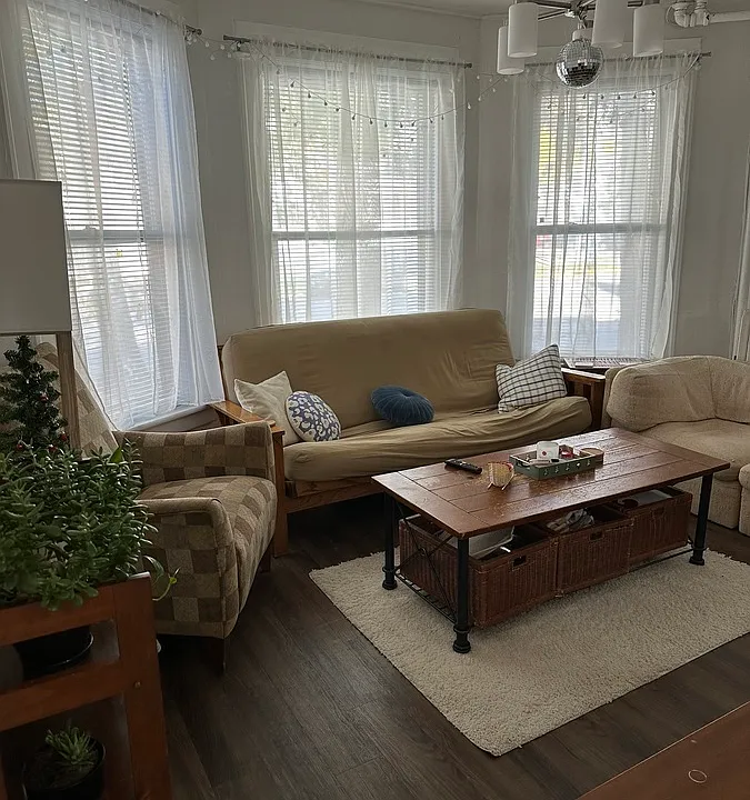 211 W Gilman St #1E