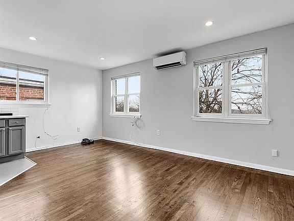 2nd image of 228 Webster St NE APT 2