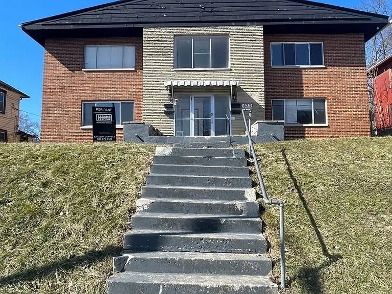 623 Clifton Dr #B — Photo 2