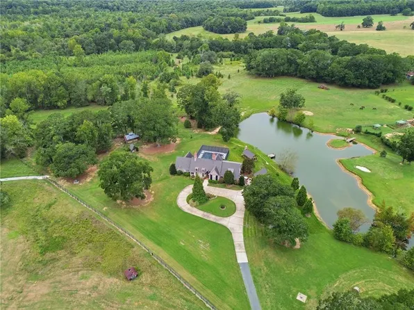 235 Hosannah Rd, Locust Grove, GA 30248