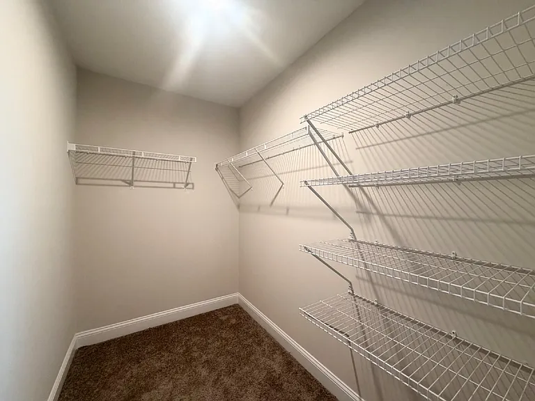 974 Danner Dr — Photo 12