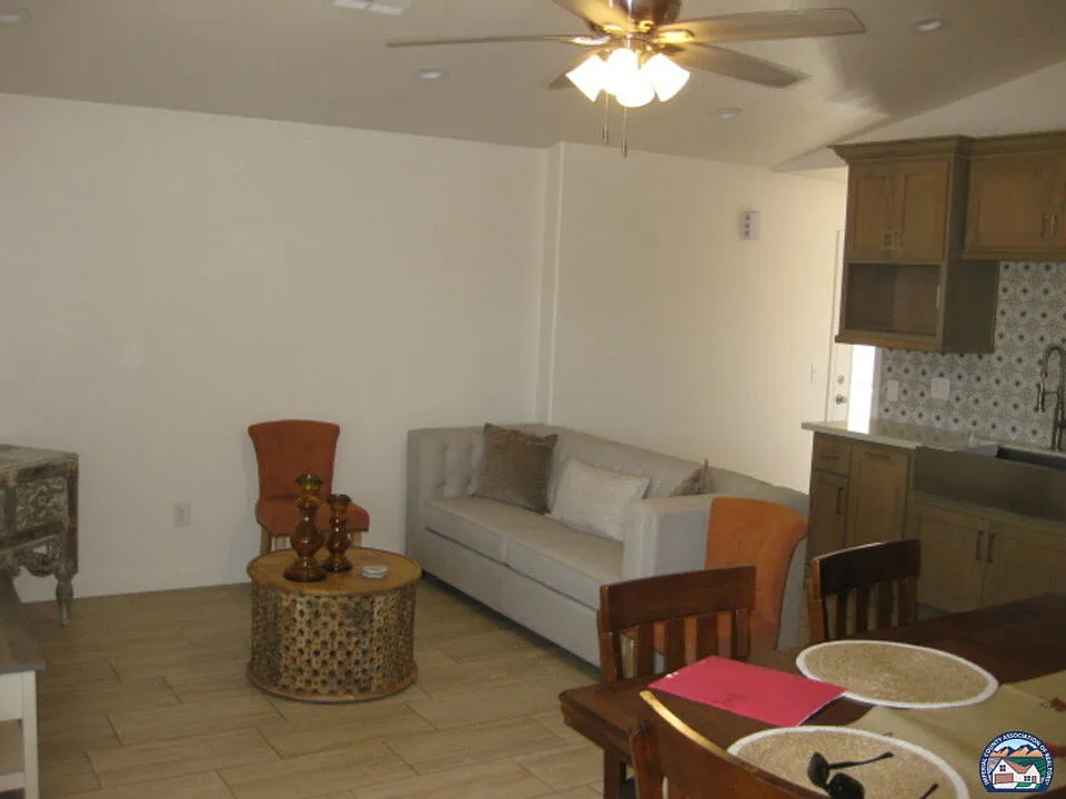 3 bed, 2.0 bath, 1200 sqft, $1,950 — Photo 2