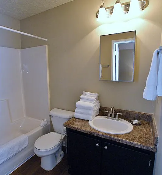 Green Meadow Apartments — Photo 58