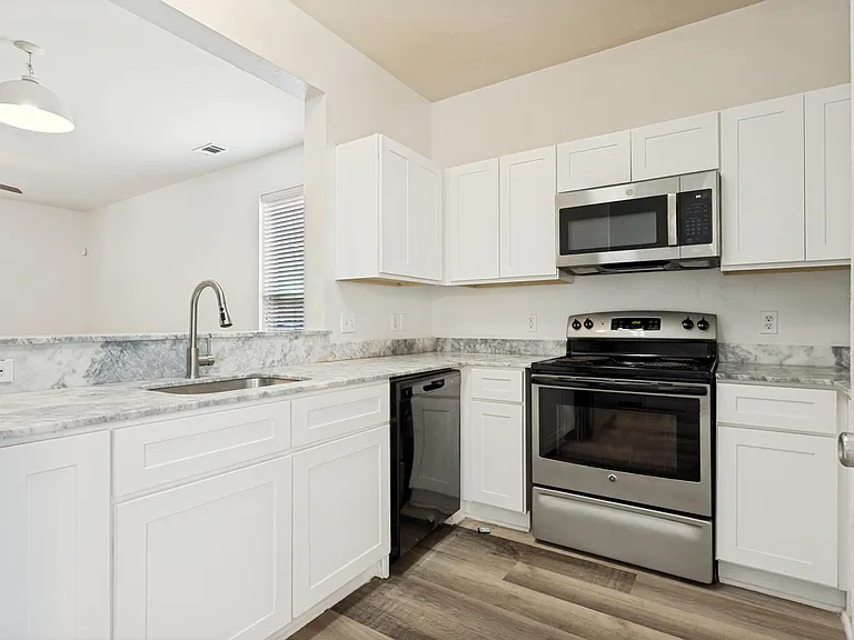 2609 Van Buren Dr #0 — Photo 10