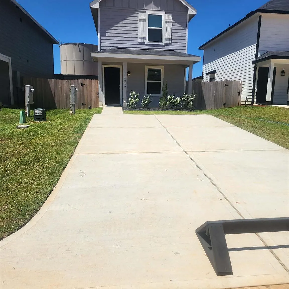 3 bed, 2.0 bath, 1030 sqft, $1,700 — Photo 2