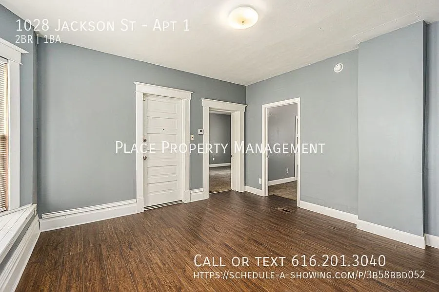 1028 Jackson St #1 - 2 bedroom 1 bathroom duplex in Kalamazoo — Photo 3