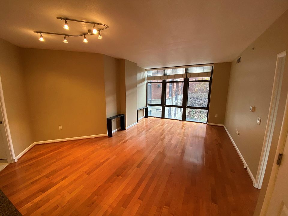 1st image of 1021 N Garfield St APT 214