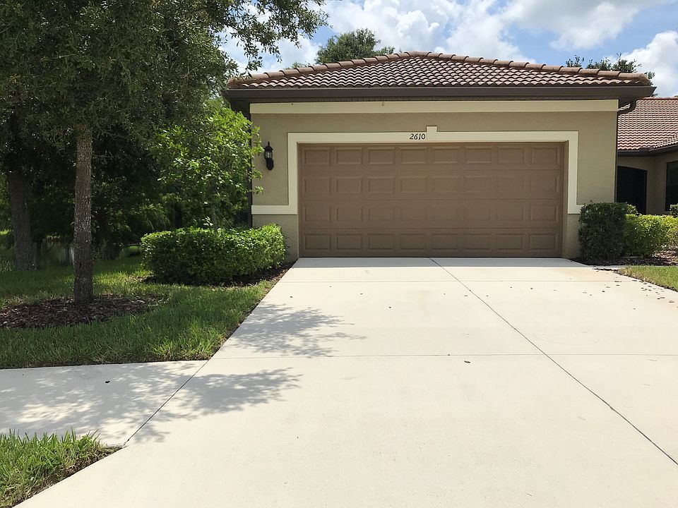 2610 Oswego Dr