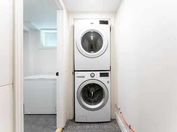 767 Phillip Murray Ave #Basement, Oshawa, ON L1J 1J2