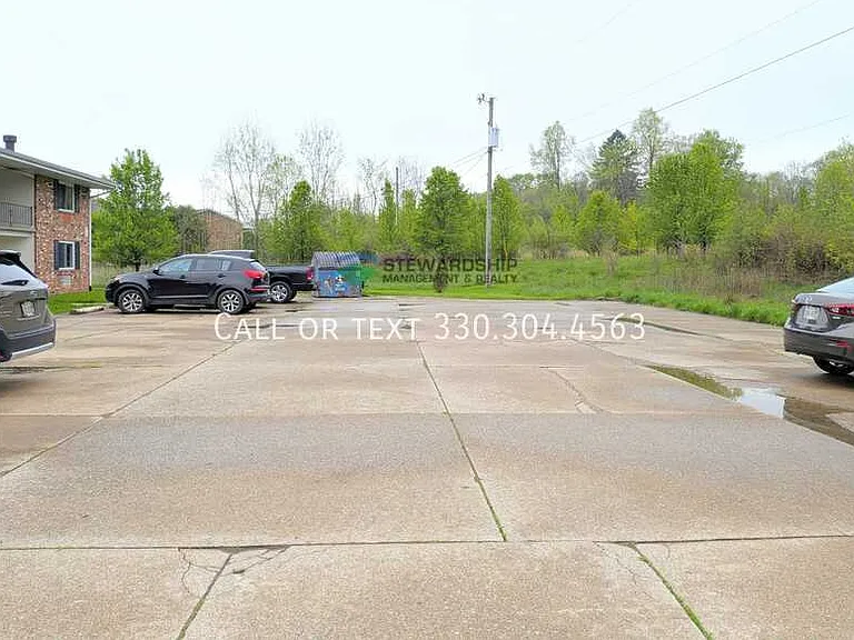 1111 N Elm St #R — Photo 20