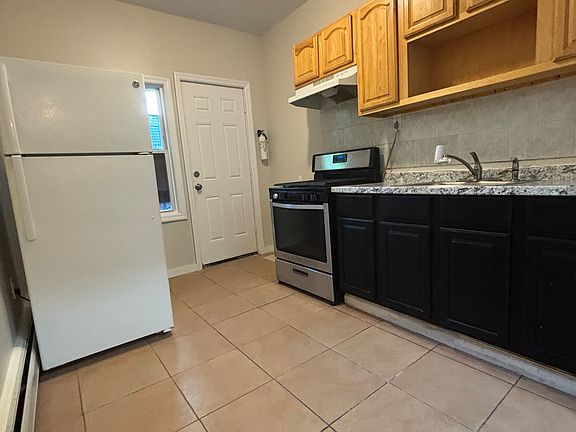 4th image of 316 Mount Prospect Ave #1A