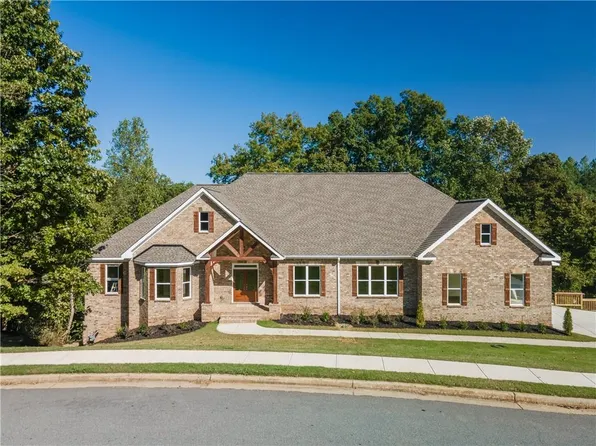 971 Heathchase Dr, Suwanee, GA 30024