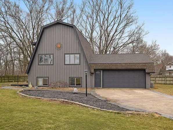 24746 Green Valley Pkwy, Elkhart, IN 46517