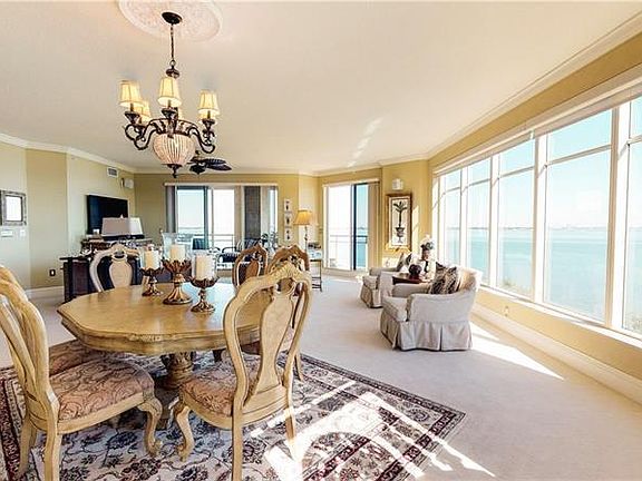 5th image of 4201 Bayshore Blvd Unit 601