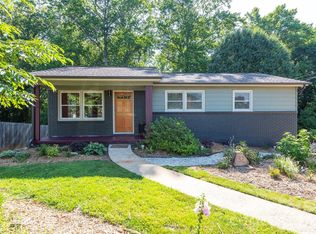 32 Harnett St, Asheville, NC 28806